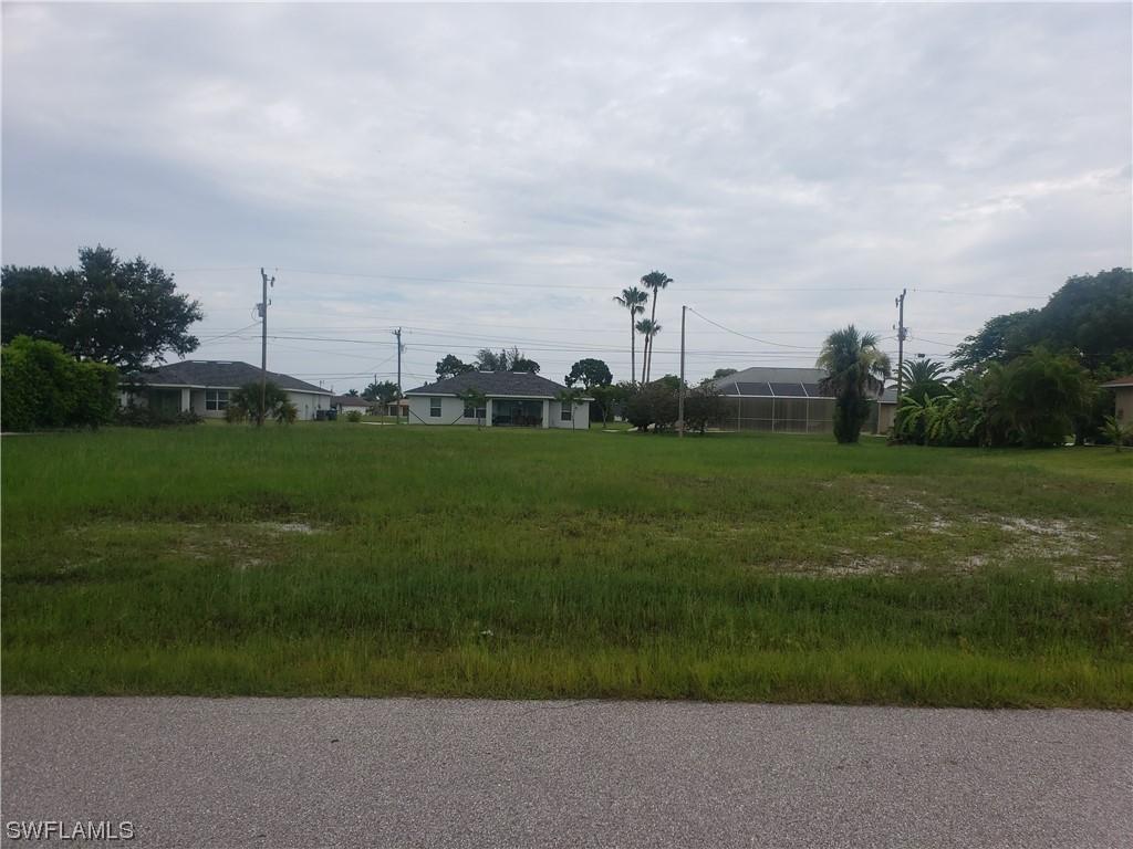 909 SW 16th Ter., Cape Coral, FL 33991