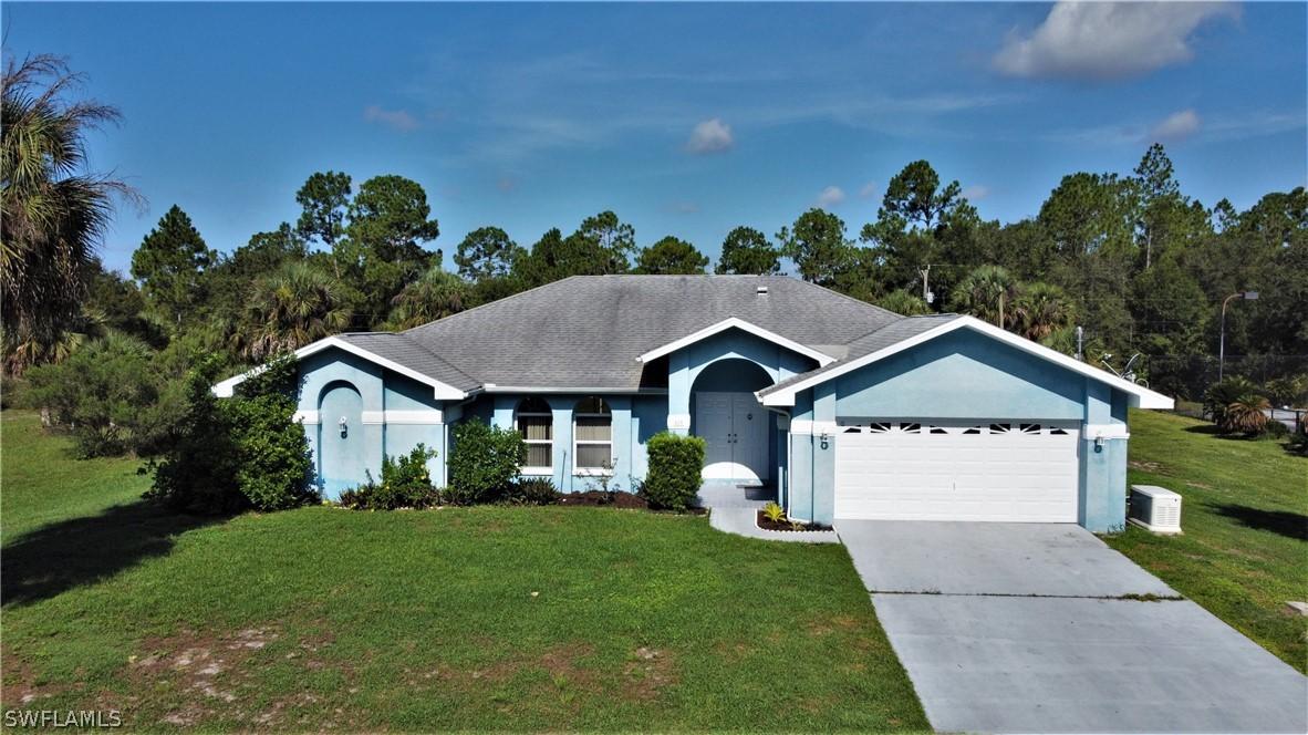 513 Thompson Ave., Lehigh Acres, FL 33972