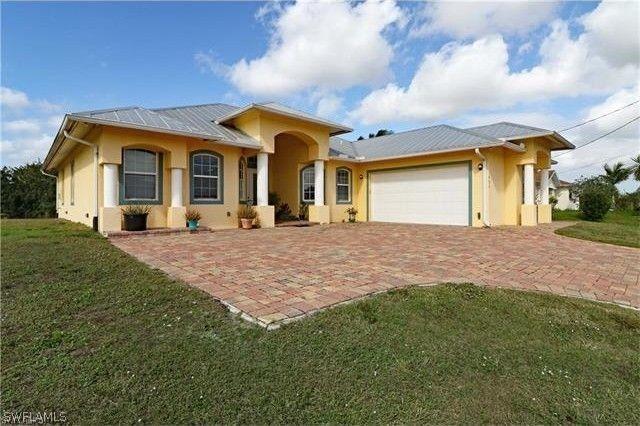 436 Picturesque Ave., Lehigh Acres, FL 33974