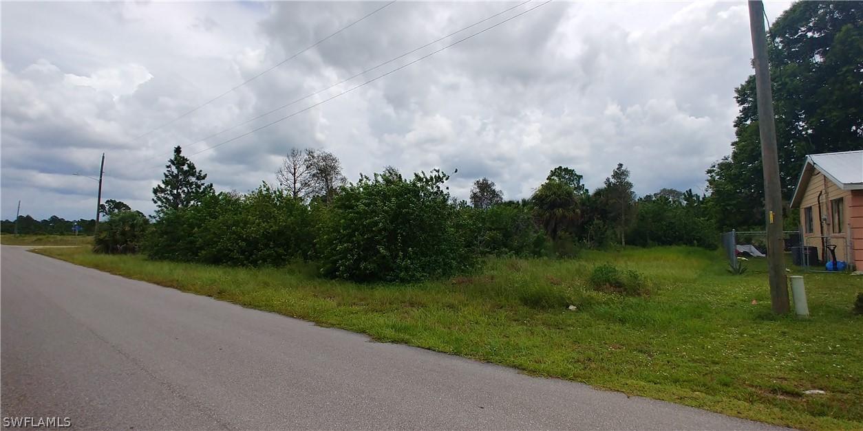 1120 Edgewood St., Lehigh Acres, FL 33974