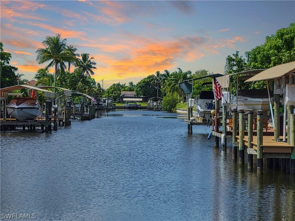 1010 SE 21st Ter., Cape Coral, FL 33990