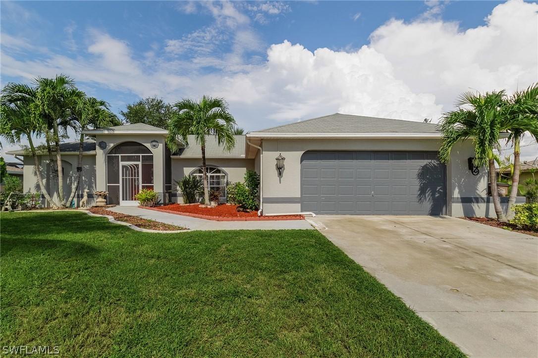 102 NE 10th Pl., Cape Coral, FL 33909