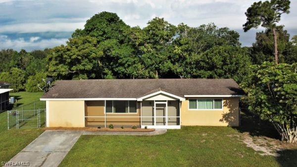 403 Cactus Cir., Lehigh Acres, FL 33936