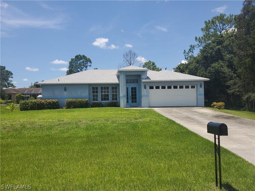 825 Agnes Ave., Lehigh Acres, FL 33971