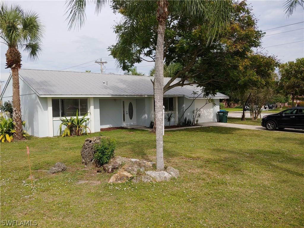 1105 SE 26th Ter., Cape Coral, FL 33904