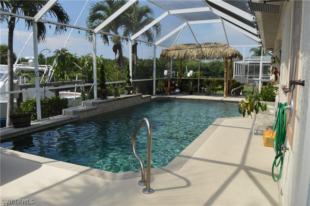 4298 Harbour Ln., North Fort Myers, FL 33903