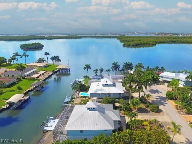 419 Panay Ave., Naples, FL 34113