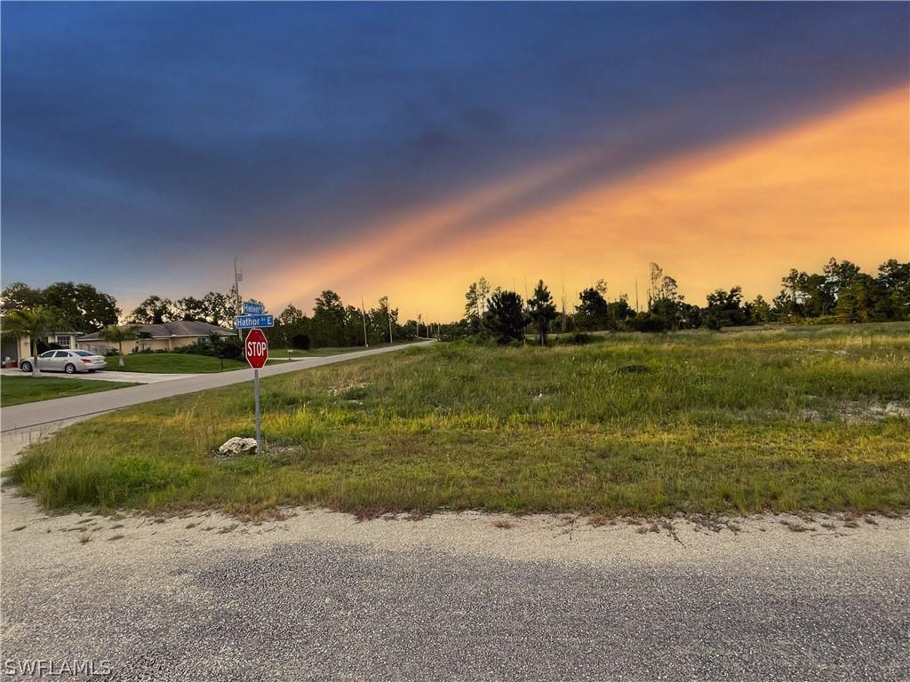 1239 Hathor St., Lehigh Acres, FL 33974