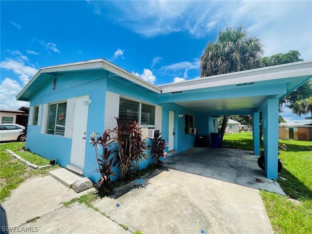 3017 Saint Charles St., Fort Myers, FL 33916