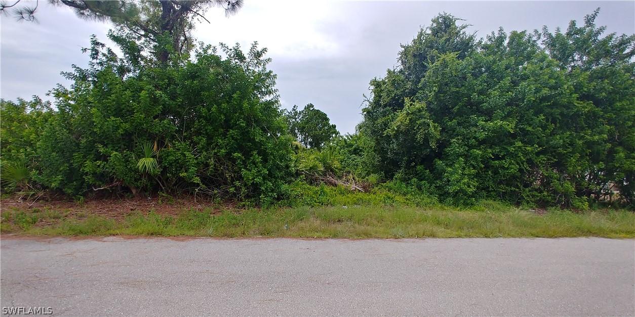 548 Sherwood Ave., Lehigh Acres, FL 33974