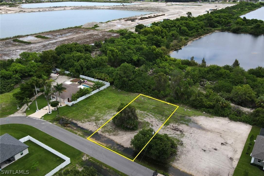 321 NW 12th Pl., Cape Coral, FL 33993