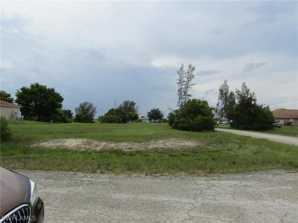 1210 NW 27th Pl., Cape Coral, FL 33993