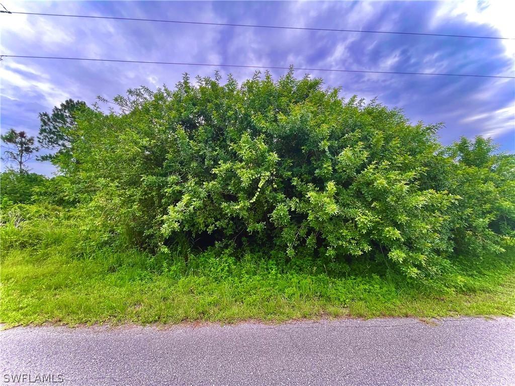 912 Kanuga St., Lehigh Acres, FL 33974