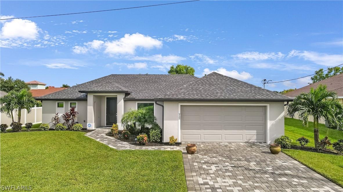 925 SW 5th Ter., Cape Coral, FL 33991