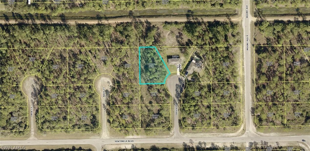 104 Oasis Ct., Lehigh Acres, FL 33974