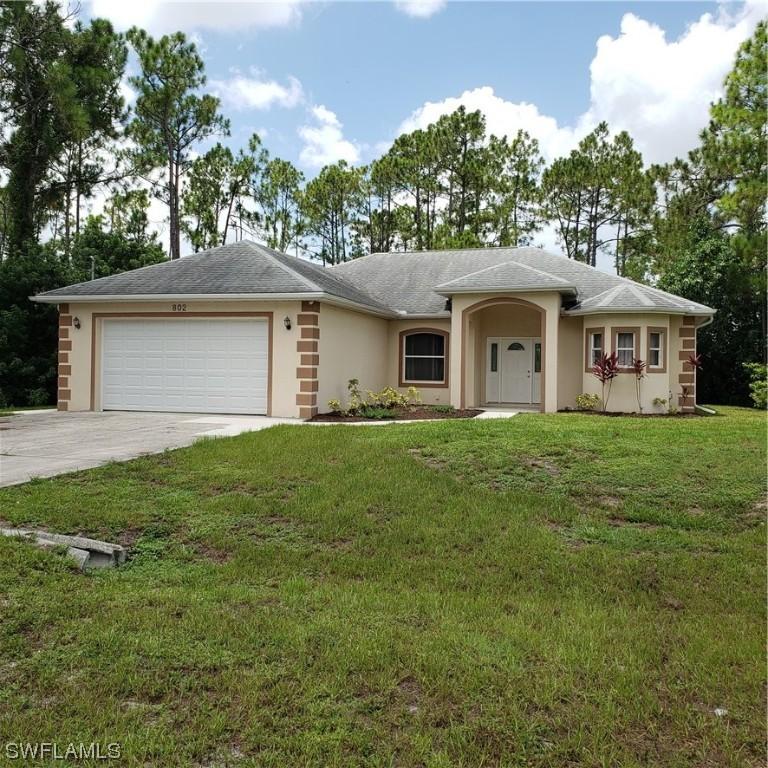 802 S Oakridge Ave., Lehigh Acres, FL 33974