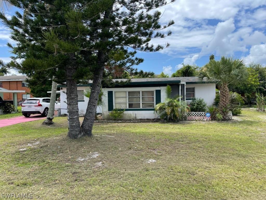 4154 Edgewood Ave., Fort Myers, FL 33916
