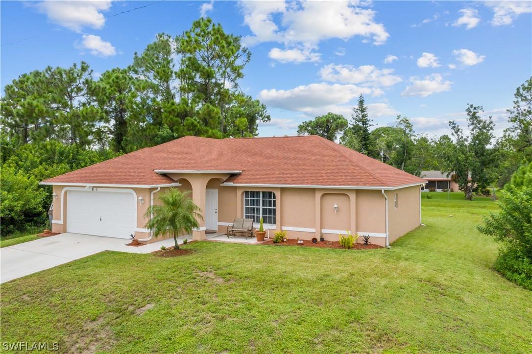 1121 Capri St., Lehigh Acres, FL 33974