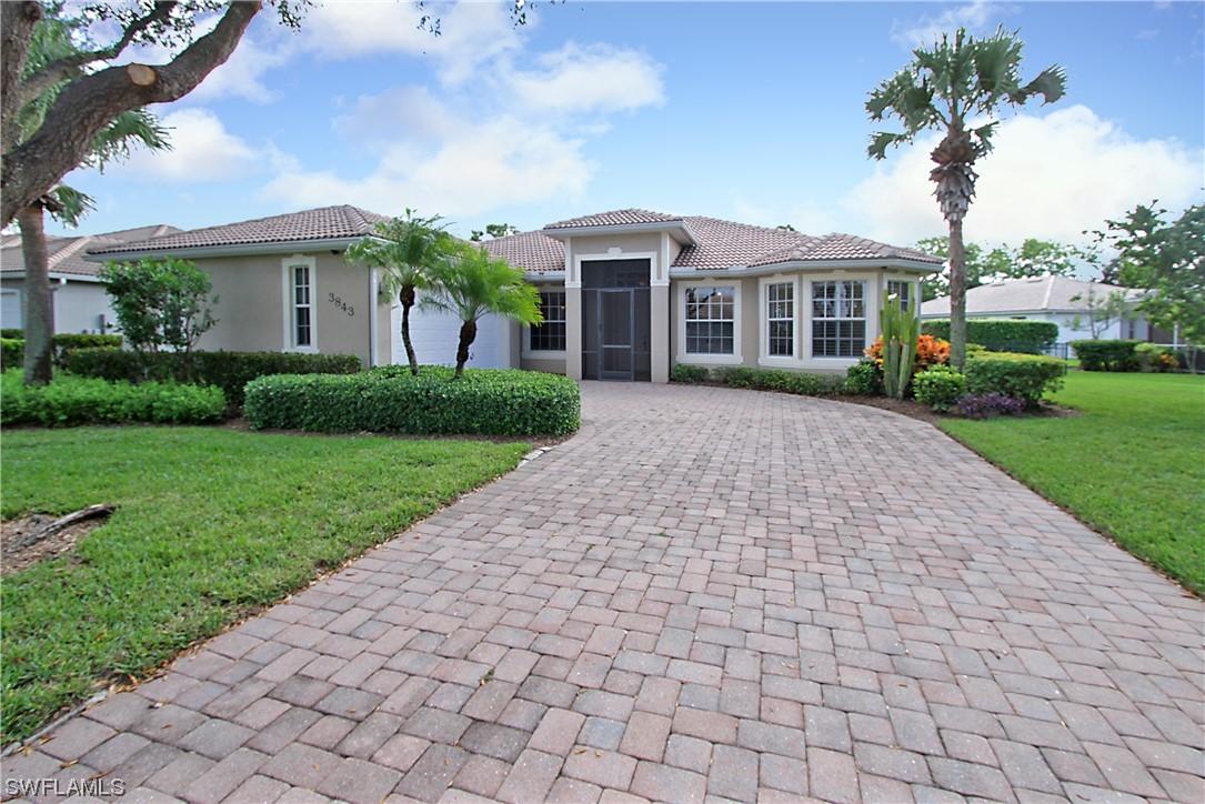 3843 Recreation Ln., Naples, FL 34116