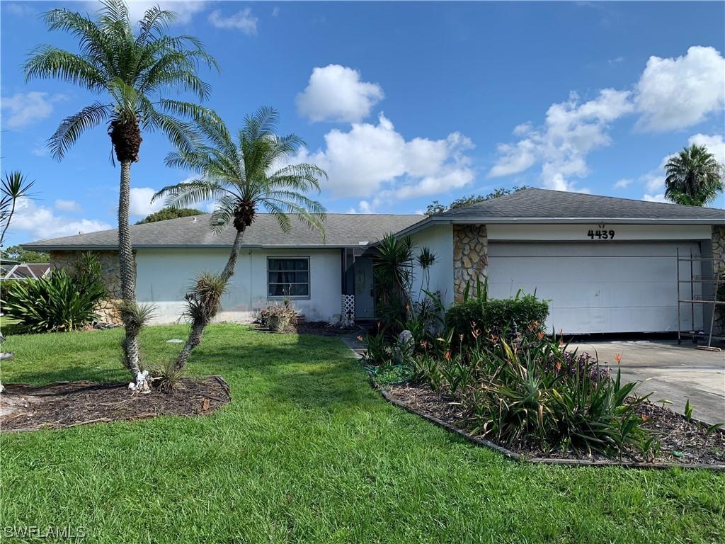 4439 Parrot Ave., Naples, FL 34104