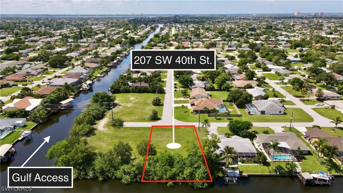 207 SW 40th St., Cape Coral, FL 33914
