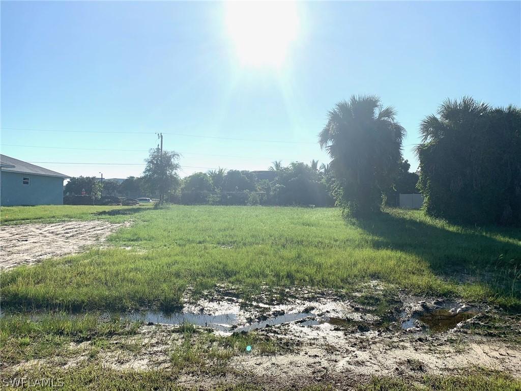 303 NW 2nd Ave., Cape Coral, FL 33993