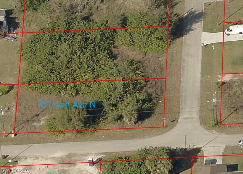 701 Ivan Ave., Lehigh Acres, FL 33971