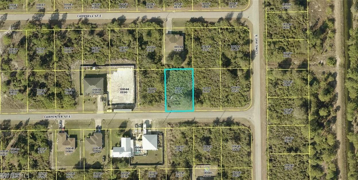 869 Carpenter St., Lehigh Acres, FL 33974
