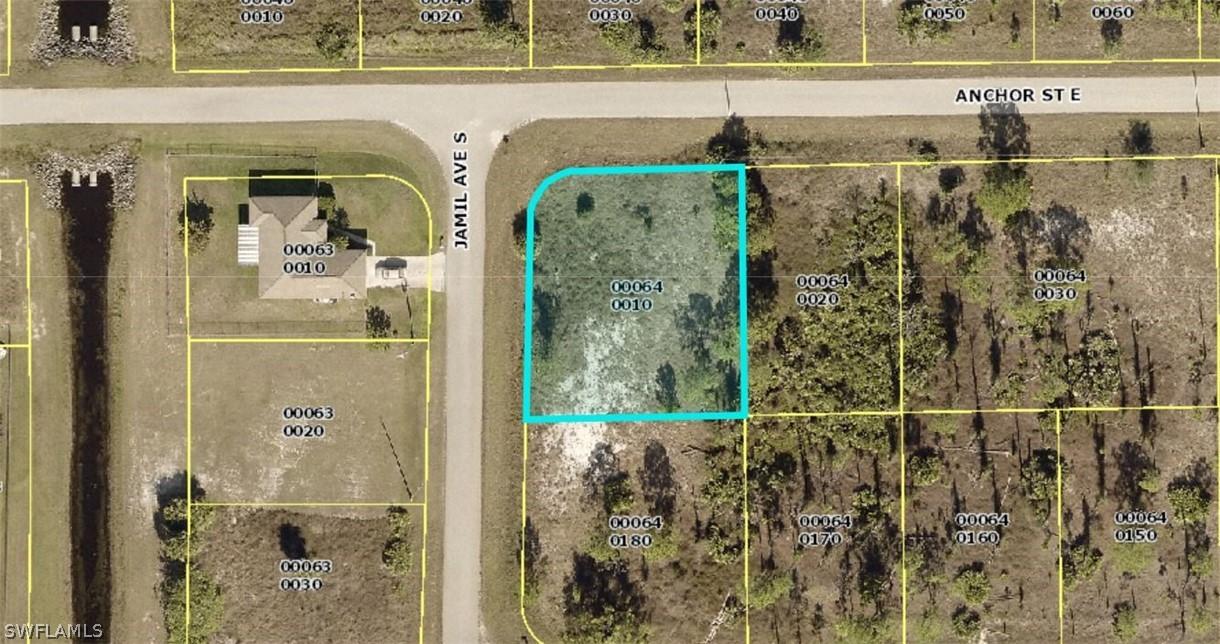 854 Anchor St., Lehigh Acres, FL 33974