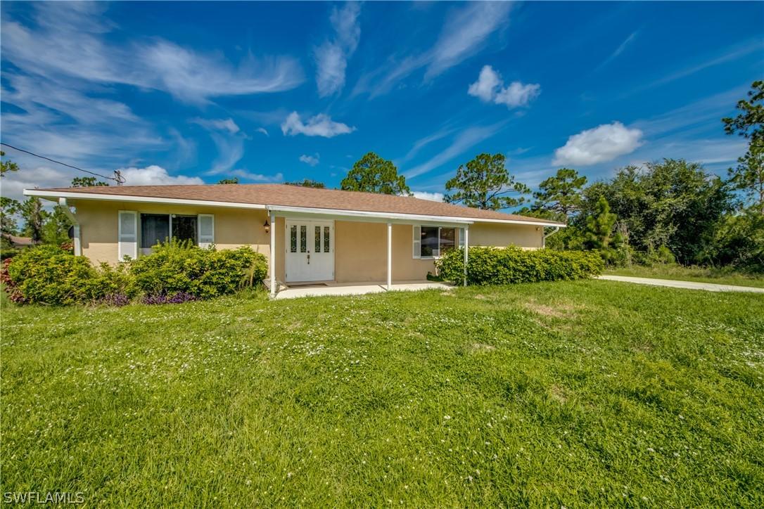 1007 Acacia Ave., Lehigh Acres, FL 33972