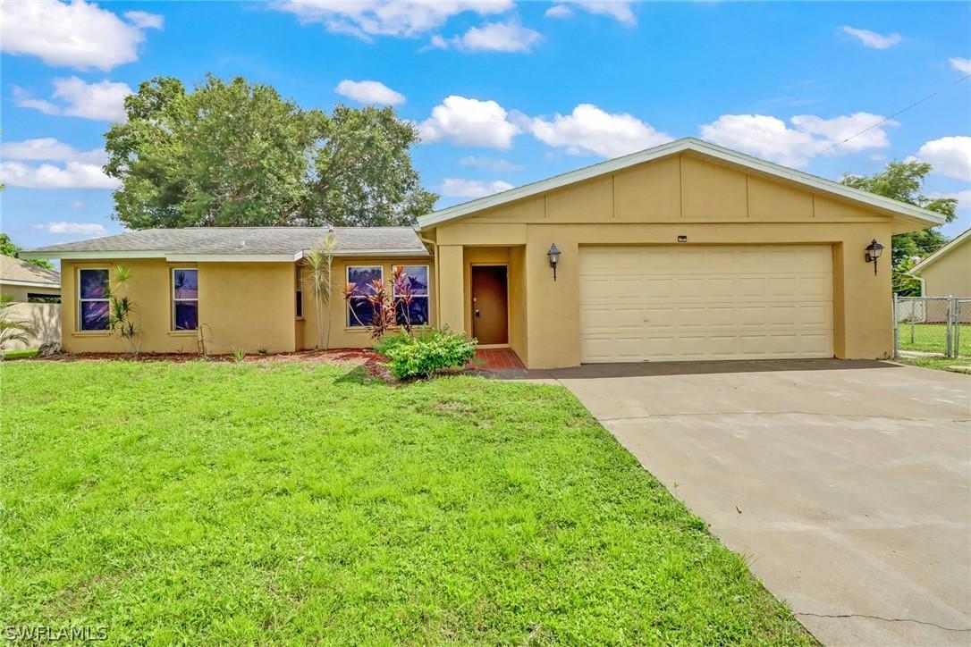 908 SE 30th Ln., Cape Coral, FL 33904