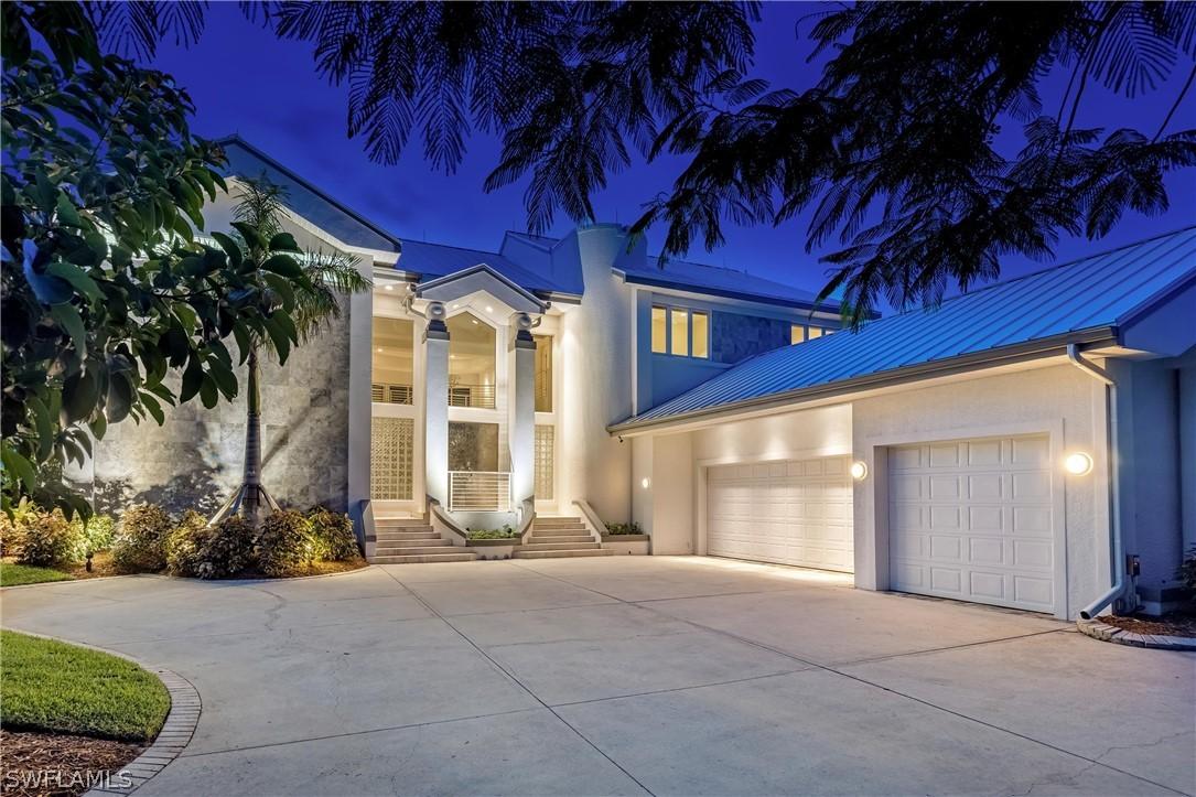 5820 Riverside Ln., Fort Myers, FL 33919