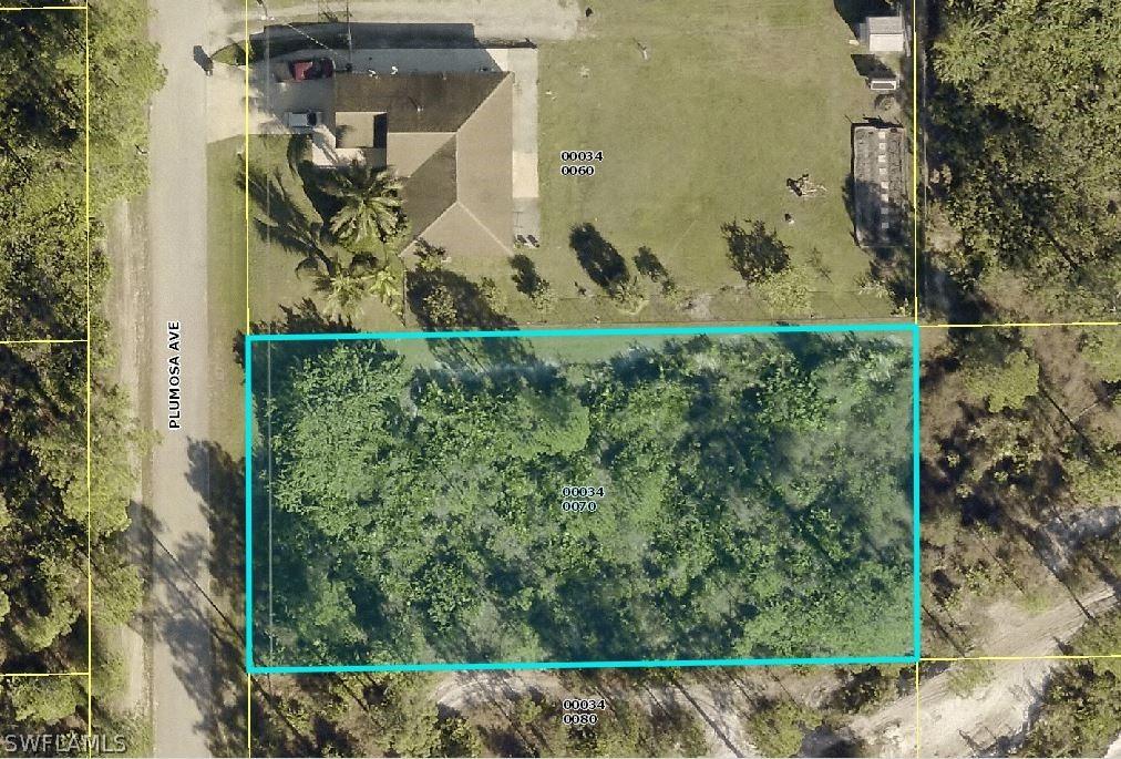 1014 Plumosa Ave., Lehigh Acres, FL 33972