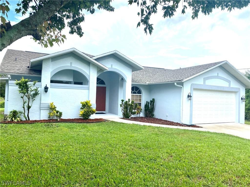 221 Baize Ave., Lehigh Acres, FL 33974