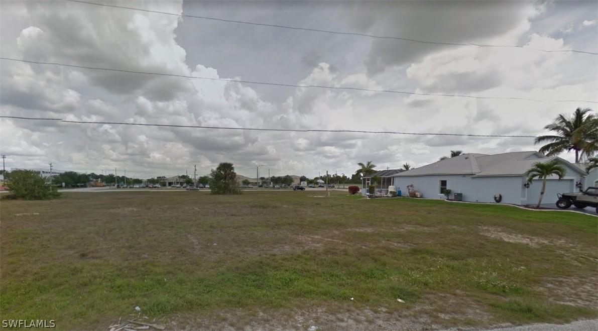 435 NW 16th Pl., Cape Coral, FL 33993