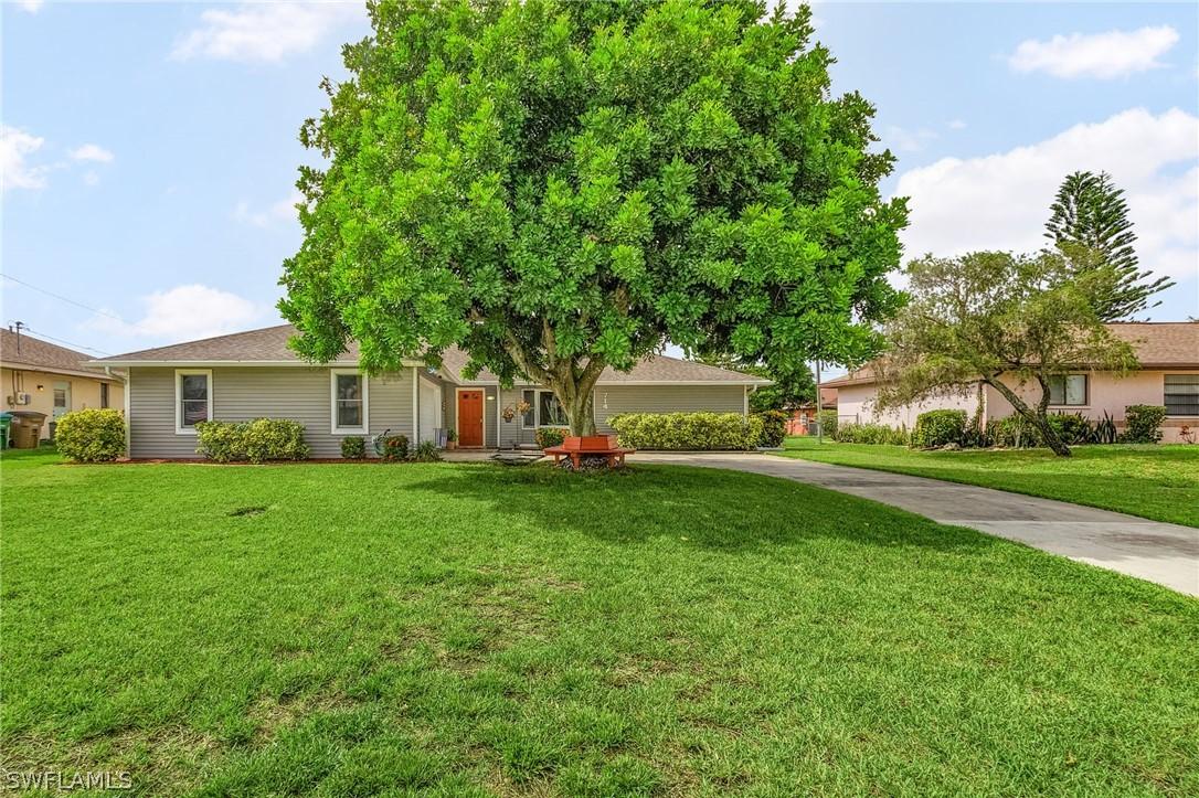 714 SW 35th Ter., Cape Coral, FL 33914