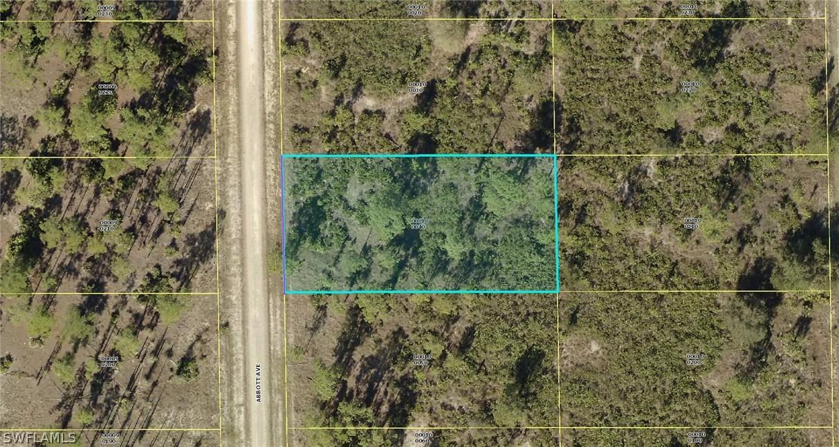 416 Abbott Ave., Lehigh Acres, FL 33972