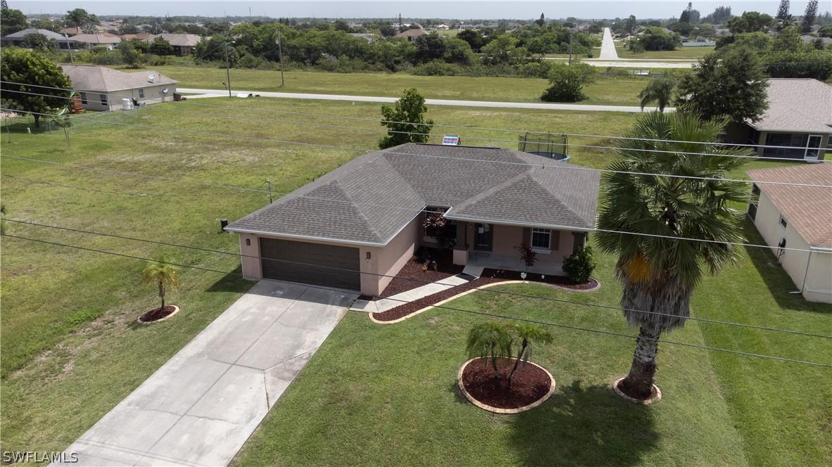 2017 NE Juanita Pl., Cape Coral, FL 33909