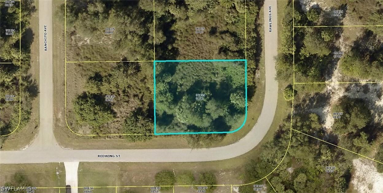 352 Rawlings Ave., Lehigh Acres, FL 33974