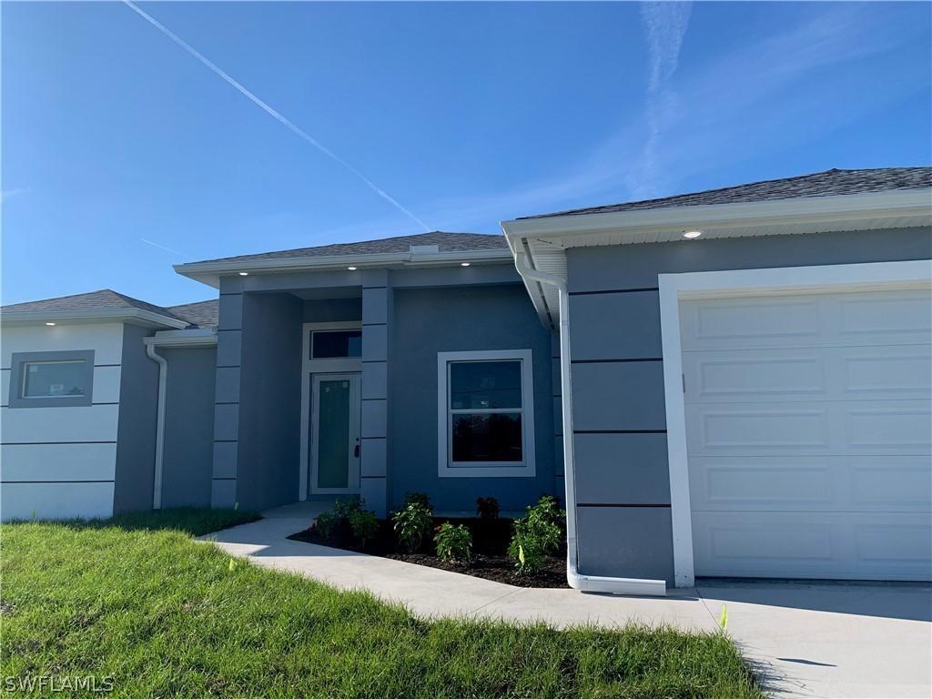 2413 Conway Ave., Lehigh Acres, FL 33971