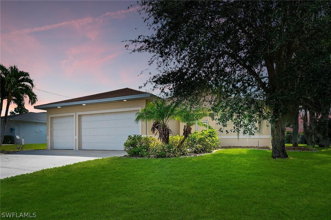 525 SE 16th Pl., Cape Coral, FL 33990