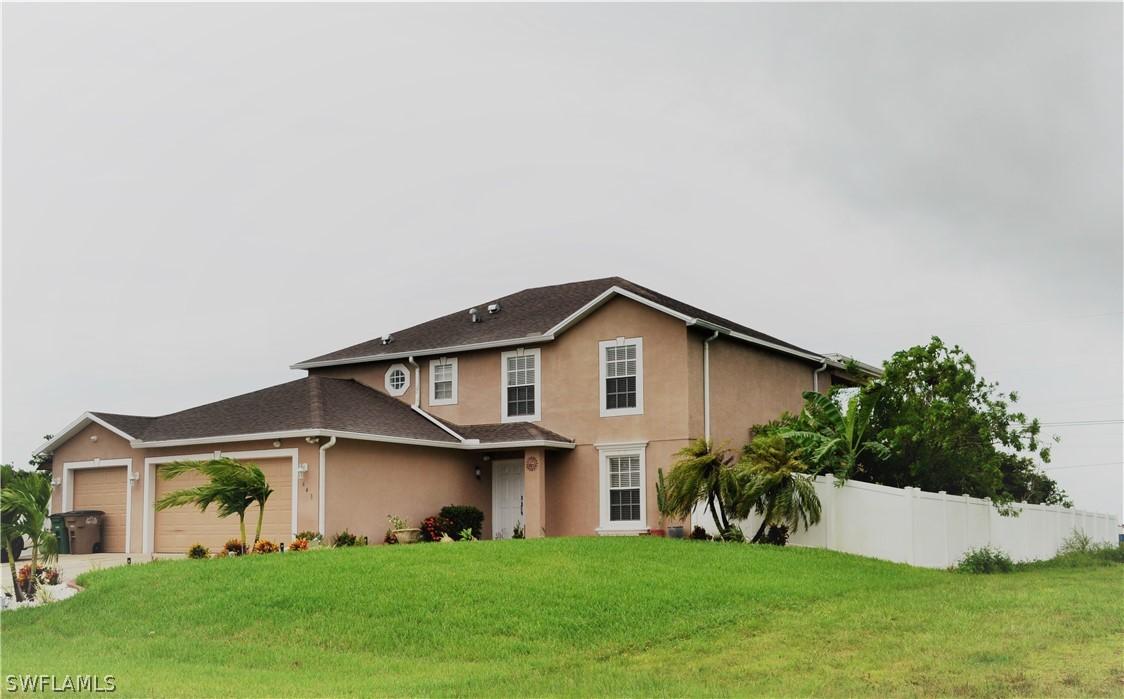 643 NE 7th Pl., Cape Coral, FL 33909