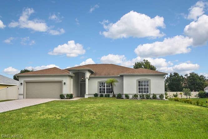 835 SW 17th Ter., Cape Coral, FL 33991