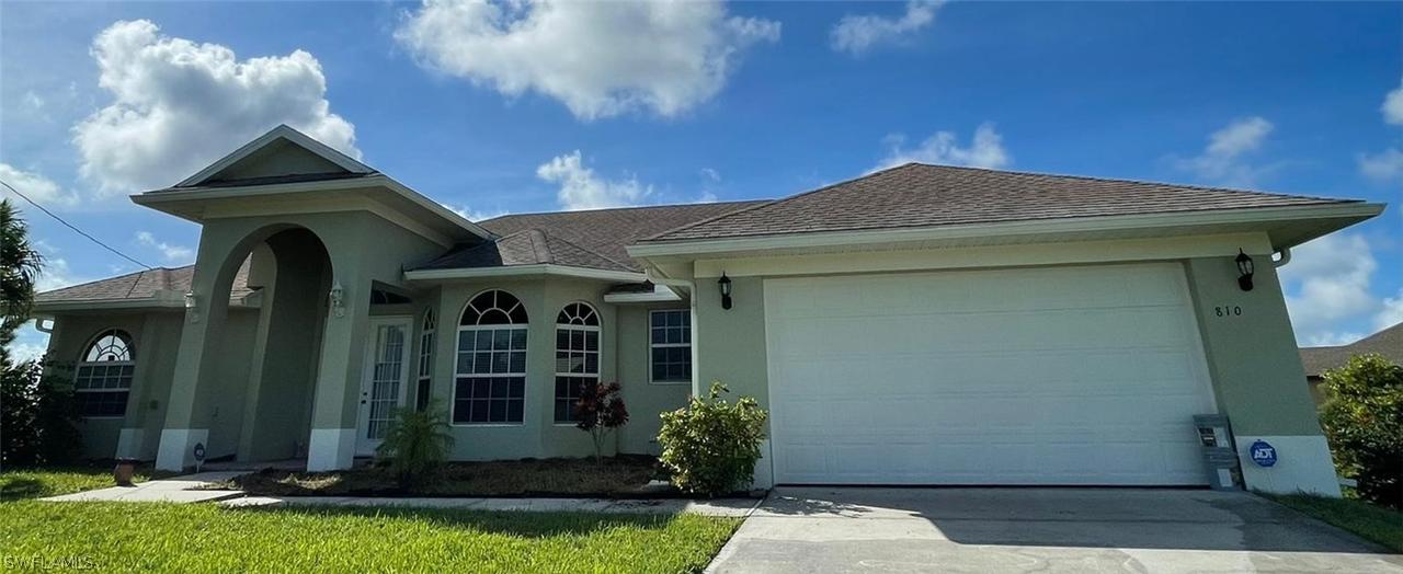 810 Dartmouth Ct., Lehigh Acres, FL 33974