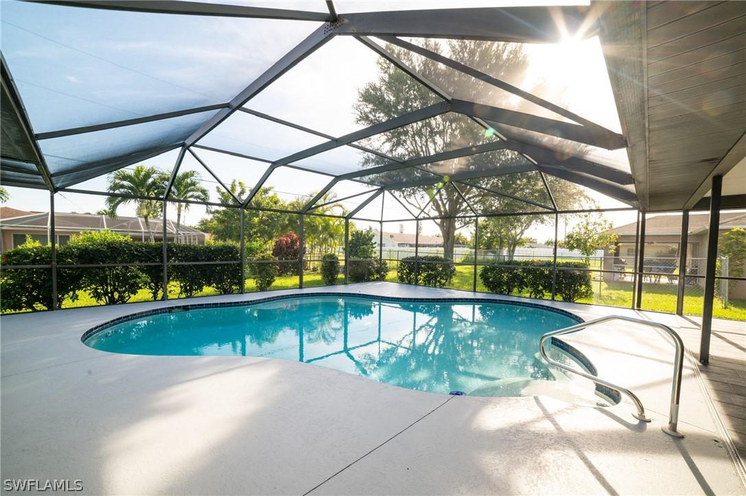 916 SE 21st Ln., Cape Coral, FL 33990