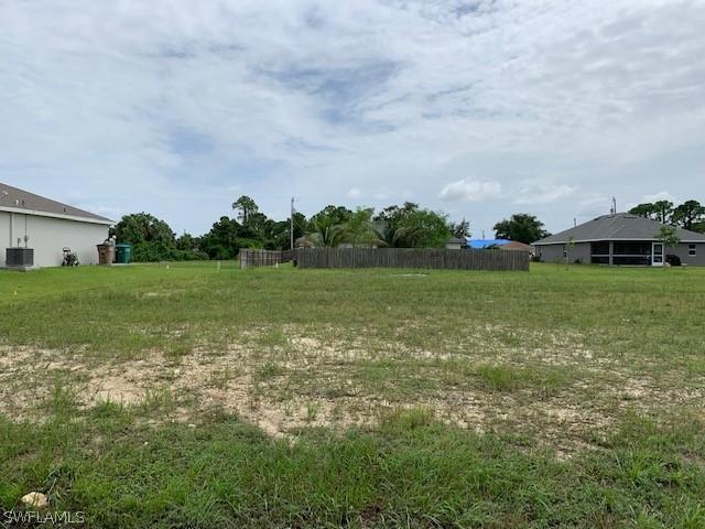 1004 NE 36th Ln., Cape Coral, FL 33909