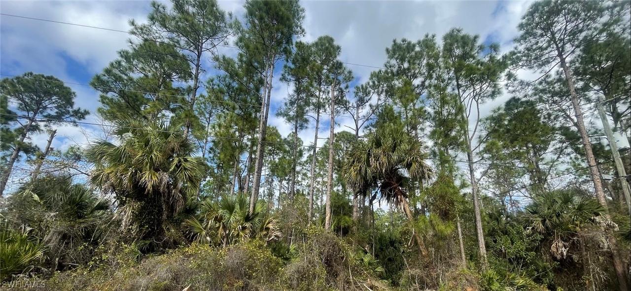 000 20th Ave., Naples, FL 34120