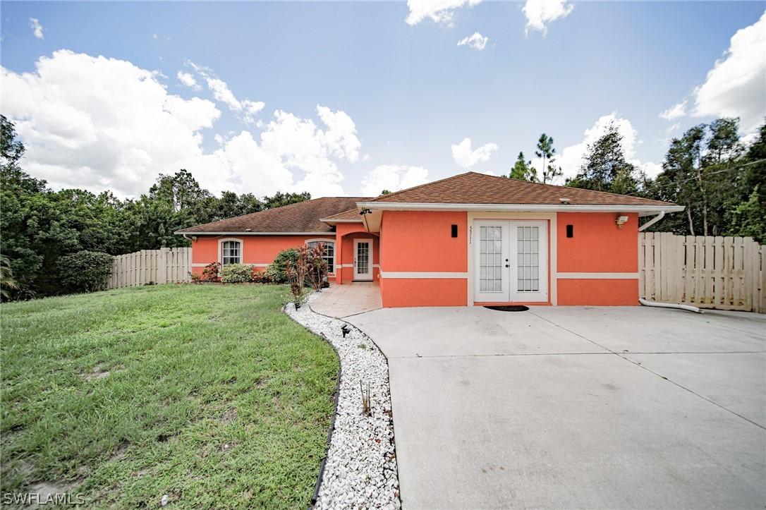 5311 Beauty St., Lehigh Acres, FL 33971