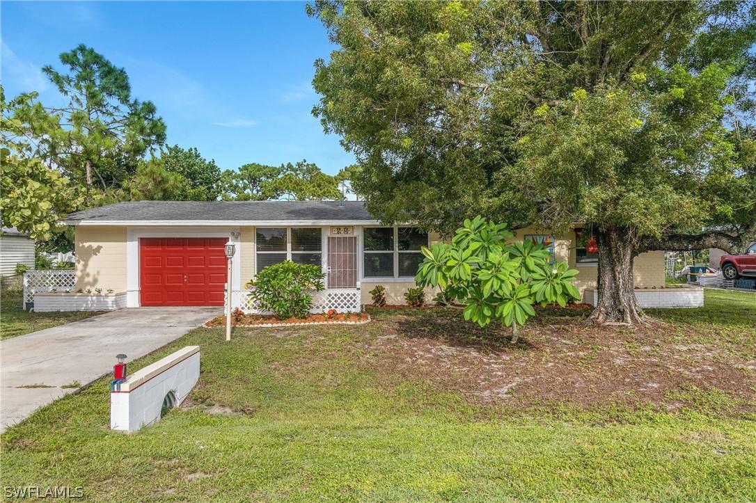 28 Maryland Rd., Lehigh Acres, FL 33936