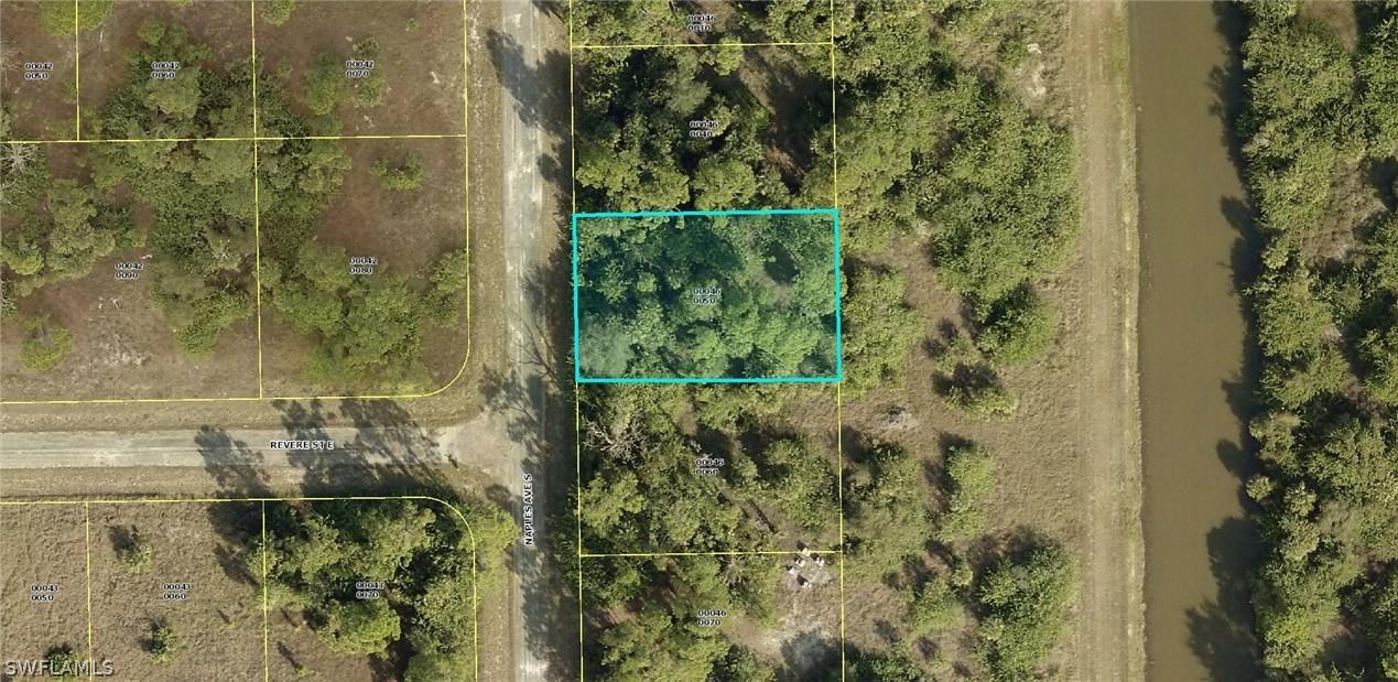 555 Naples Ave., Lehigh Acres, FL 33974